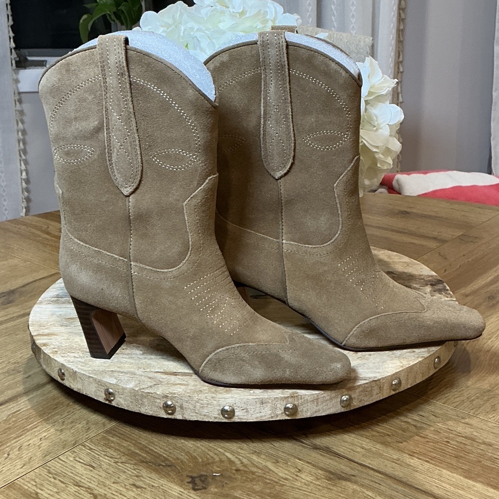 Steve Madden Tan Suede Western Ankle Boots #109